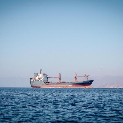 Beach and marina on the Red Sea, Aqaba, Jordan (photo 3)