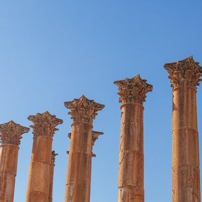 Oval Plaza and Roman columns, Jerash, Jordan (photo 3)