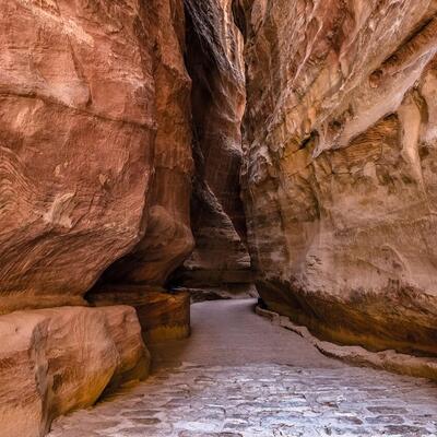 The Siq canyon entrance walk, Petra, Jordan (photo 1)