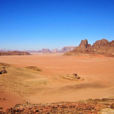 Desert sunset and camp under the stars, Wadi Rum, Jordan (photo 2)