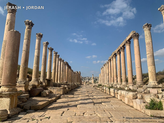 Colonnaded Roman street in Jerash, Jordan — private guided tour