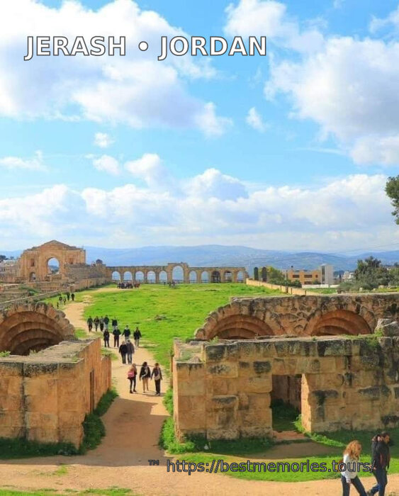 Panorama of Jerash ruins and Roman arches, Jordan
