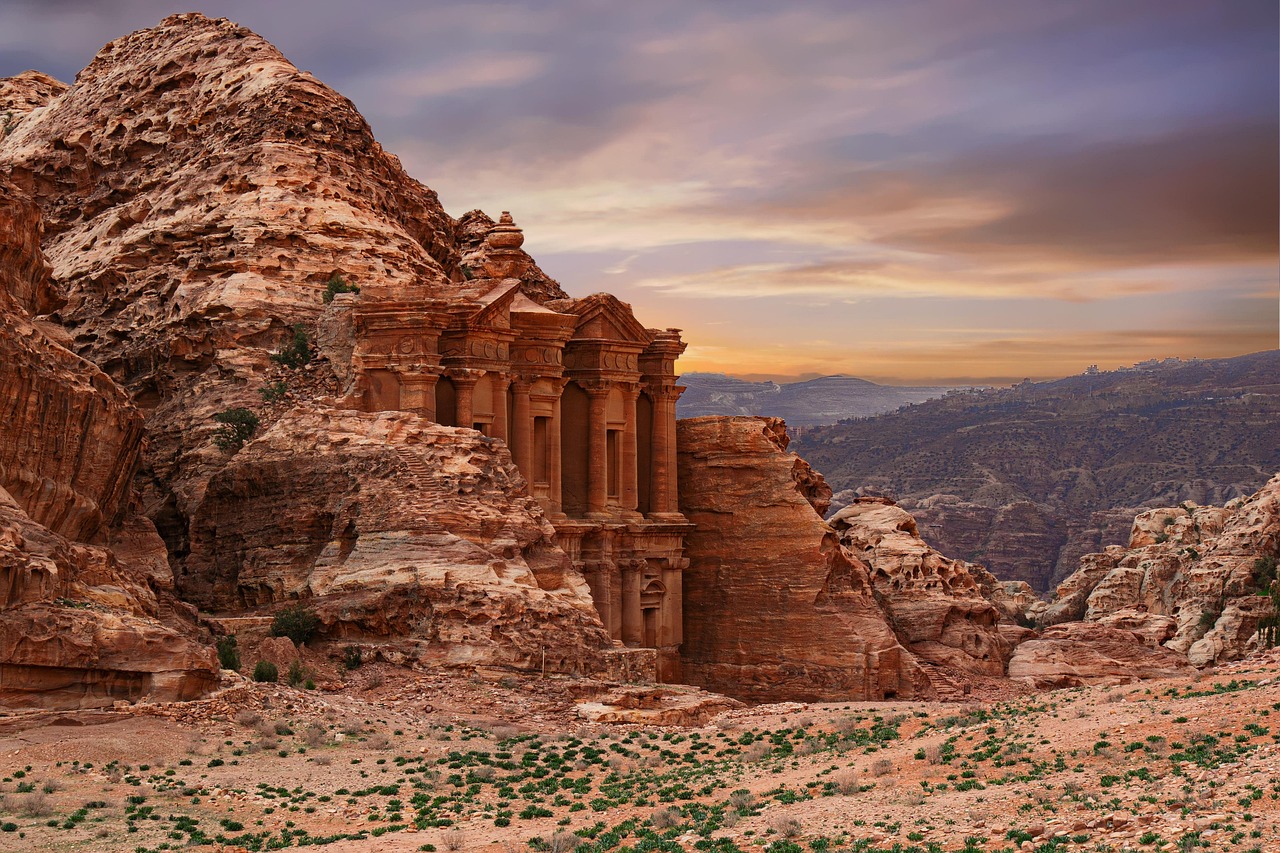 Hiking trail to the Petra Monastery Ad-Deir, Wadi Musa, Jordan
